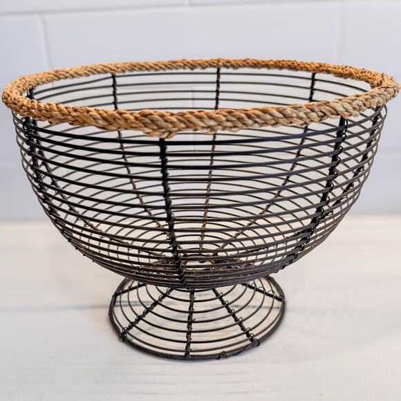 Vintage Footed Round Wire Basket w/ Jute Cord Trim, Country/Farmhouse/Cottage - Picture 1 of 7
